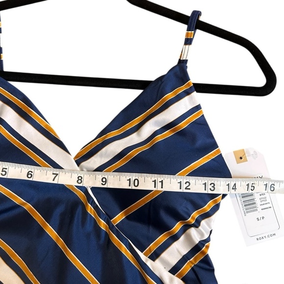 Roxy Women's Romantic Senses One Piece Swimsuit- Size Small - Picture 12 of 13